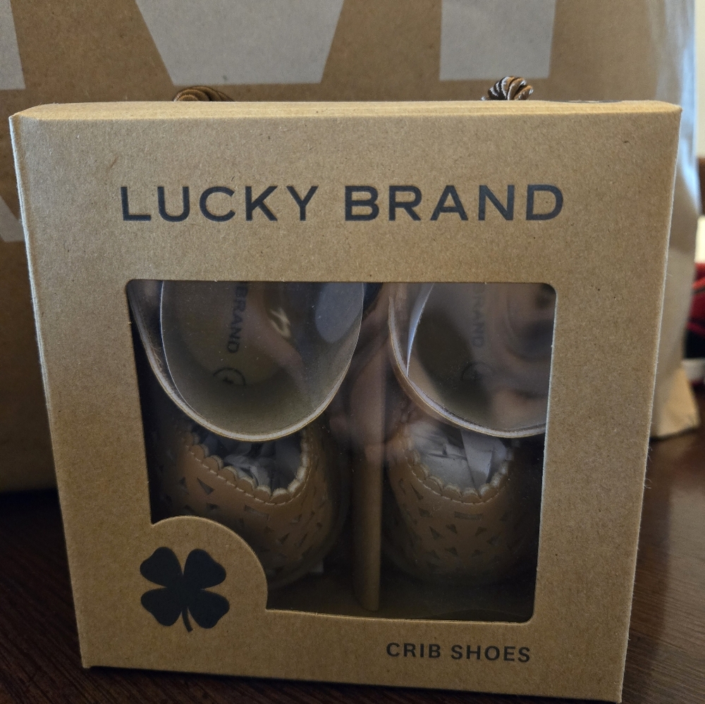 Lucky Brand Crib Shoes, size 4